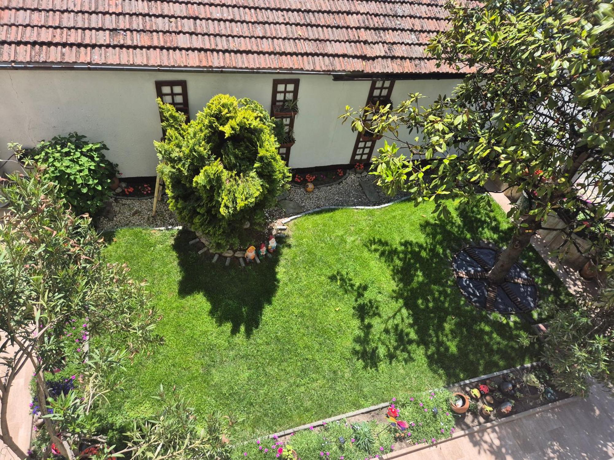 Vladimirov Guest House Primorsko Eksteriør bilde