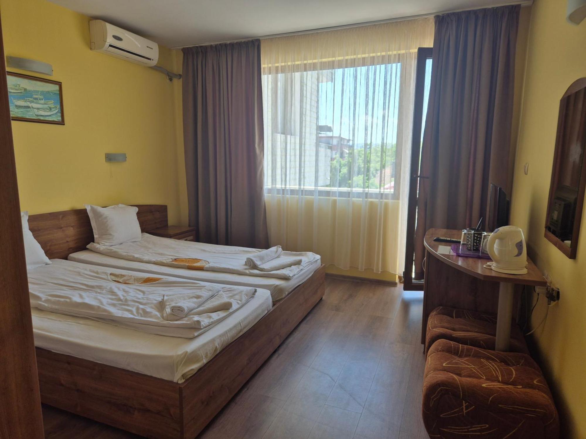 Vladimirov Guest House Primorsko Eksteriør bilde